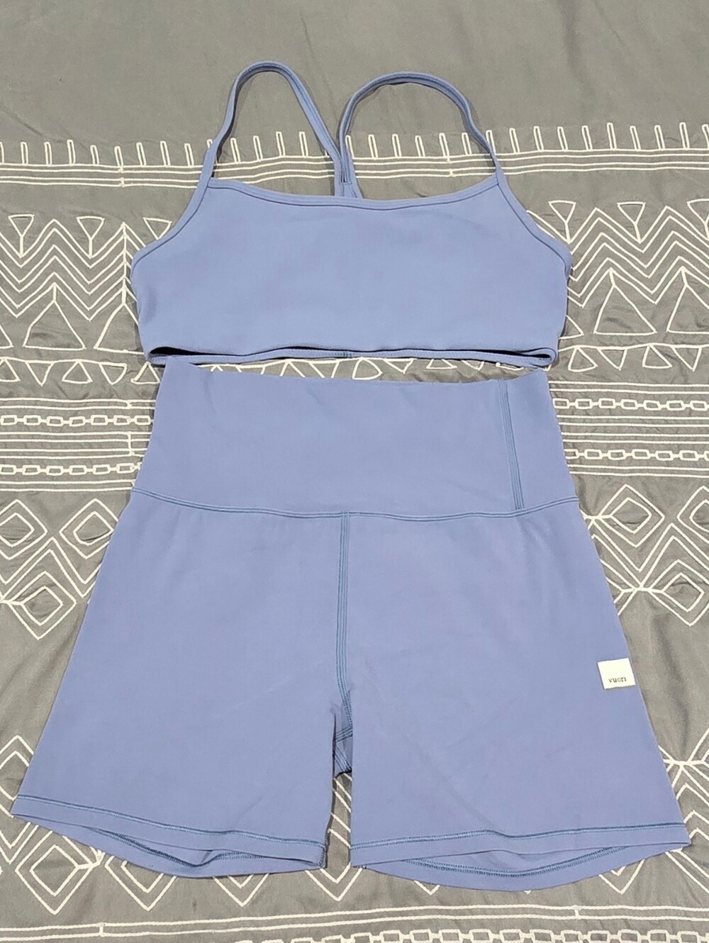 Vuori AllTheFeels Bra And Biker Shorts Set Size Small